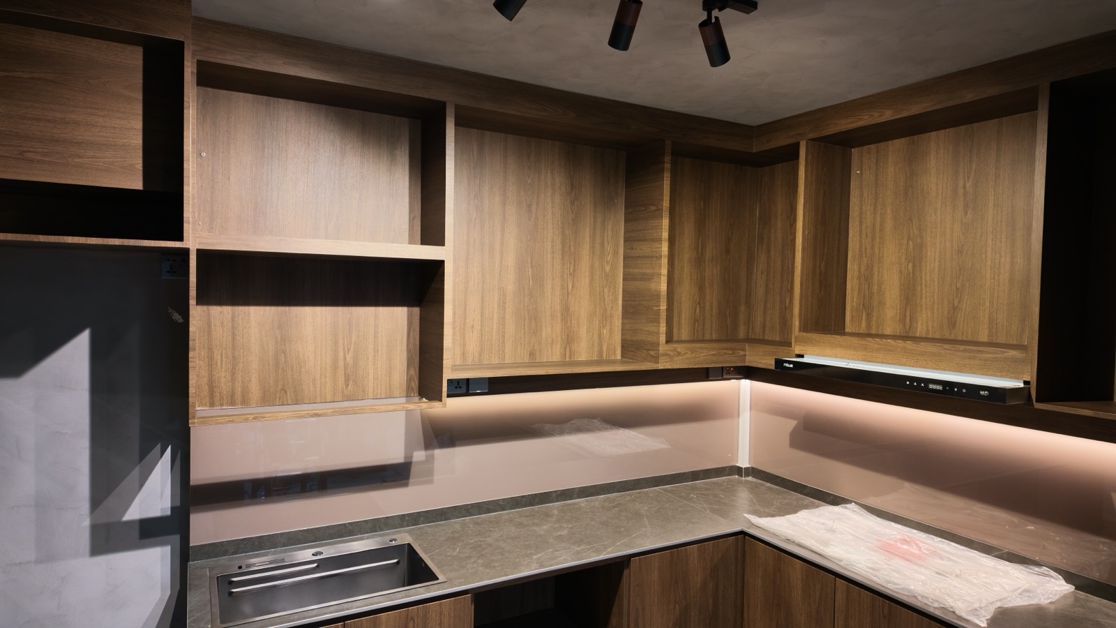 Kitchen Cabinets (4/5-Room)